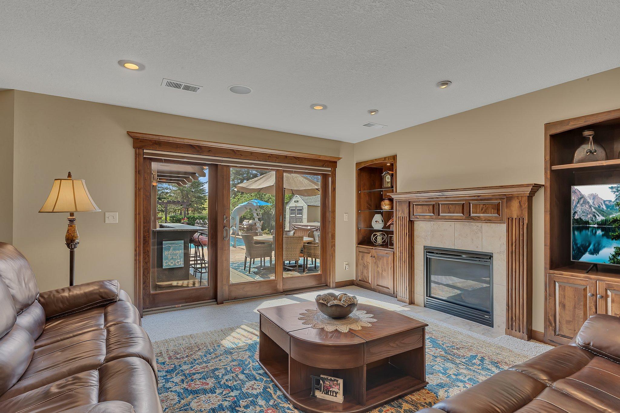 2255 Chelmsford Lane