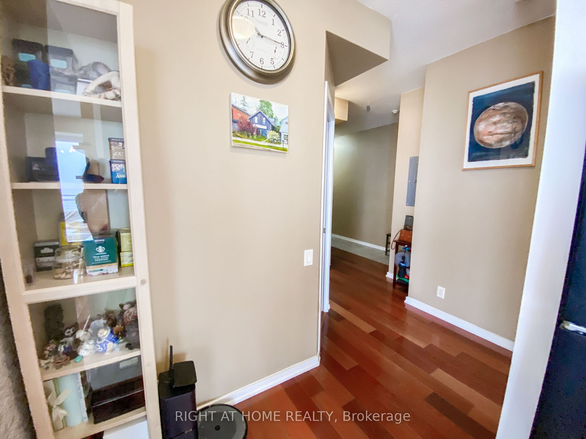 30 Canterbury Pl 1707