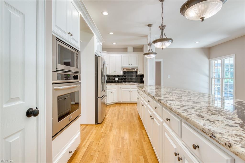 4904 Whitehaven Circle
