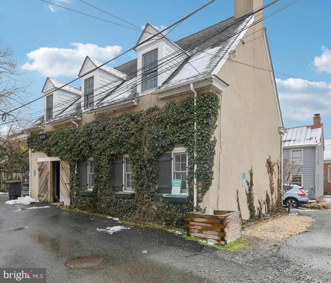 10 Irving Court