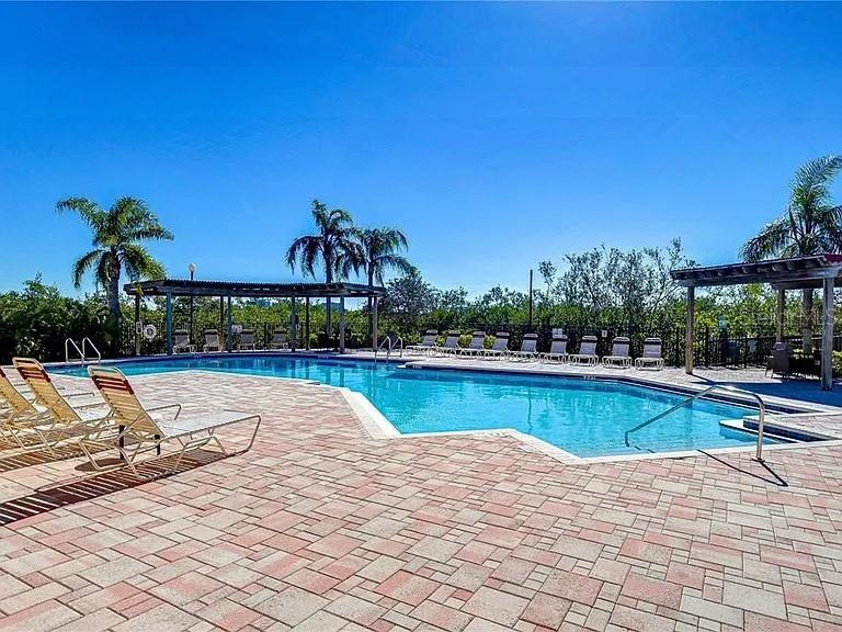 4323 Bayside Village Drive 327