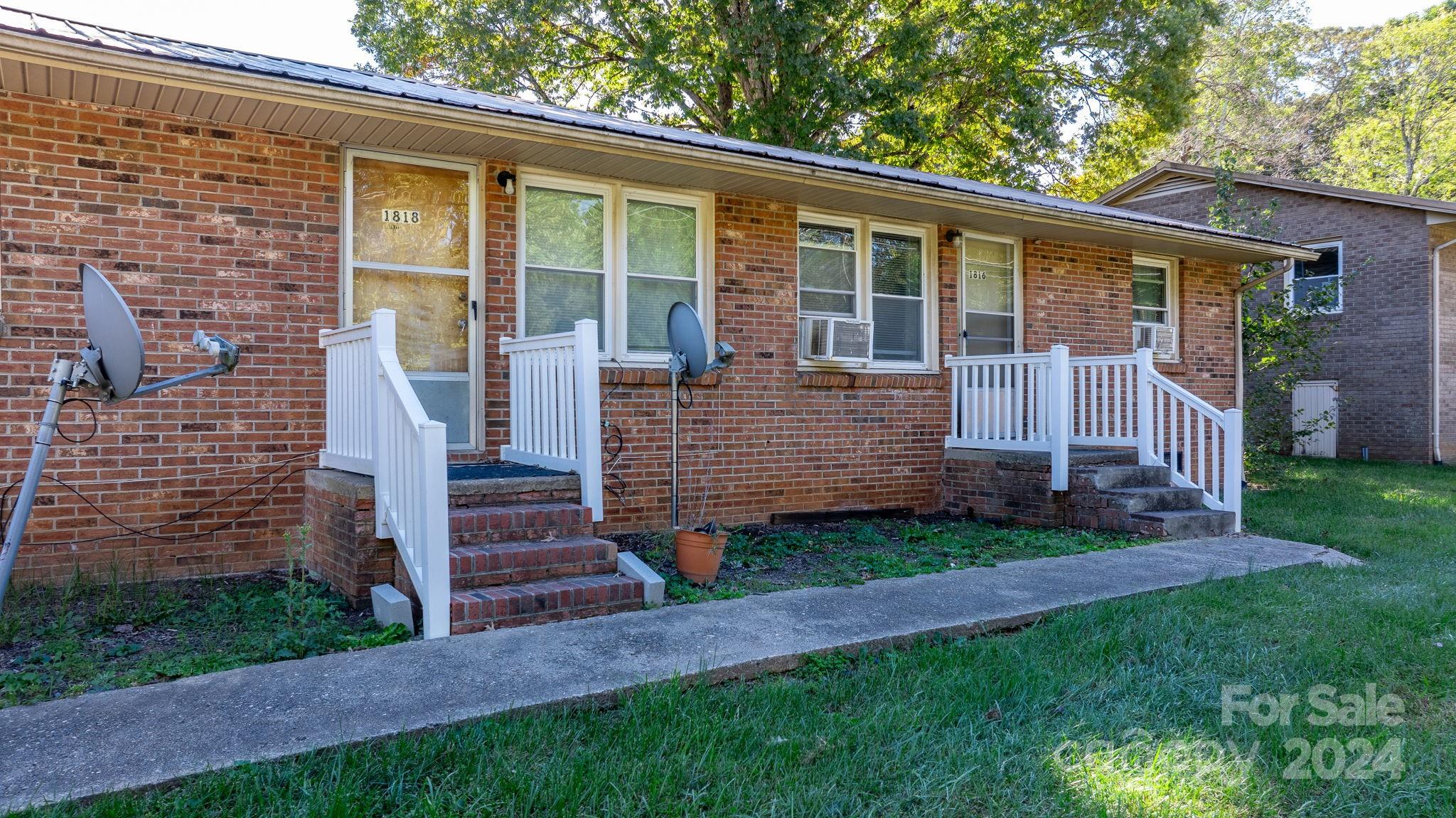 1816 & 1818 22nd Street NE