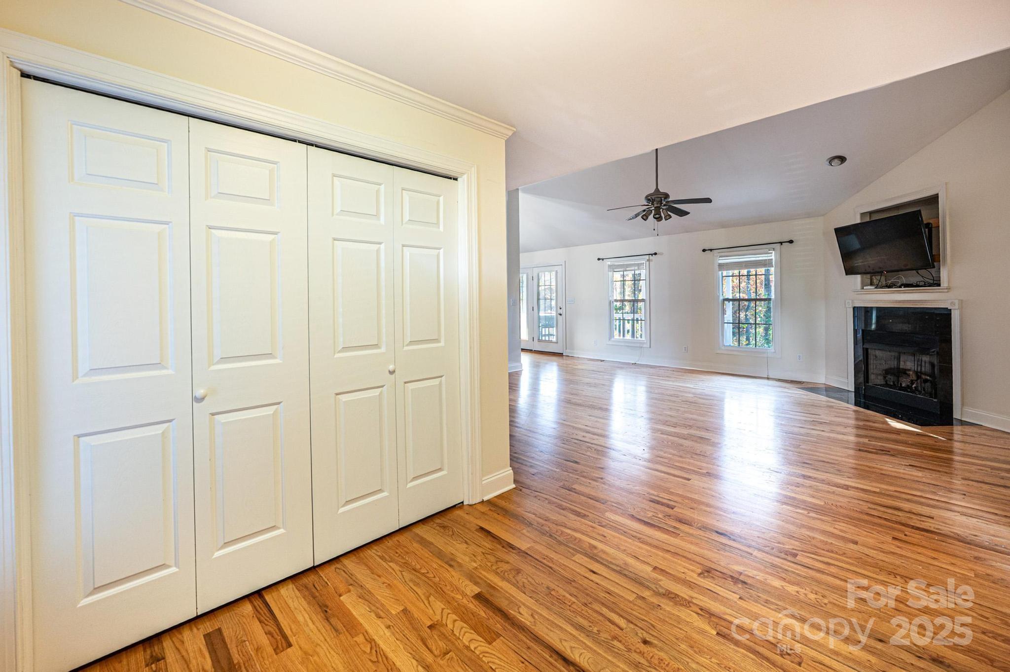 1436 20th Avenue Place NE