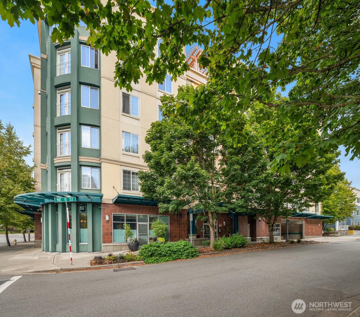 Bellevue - 11004 NE 11th Street
