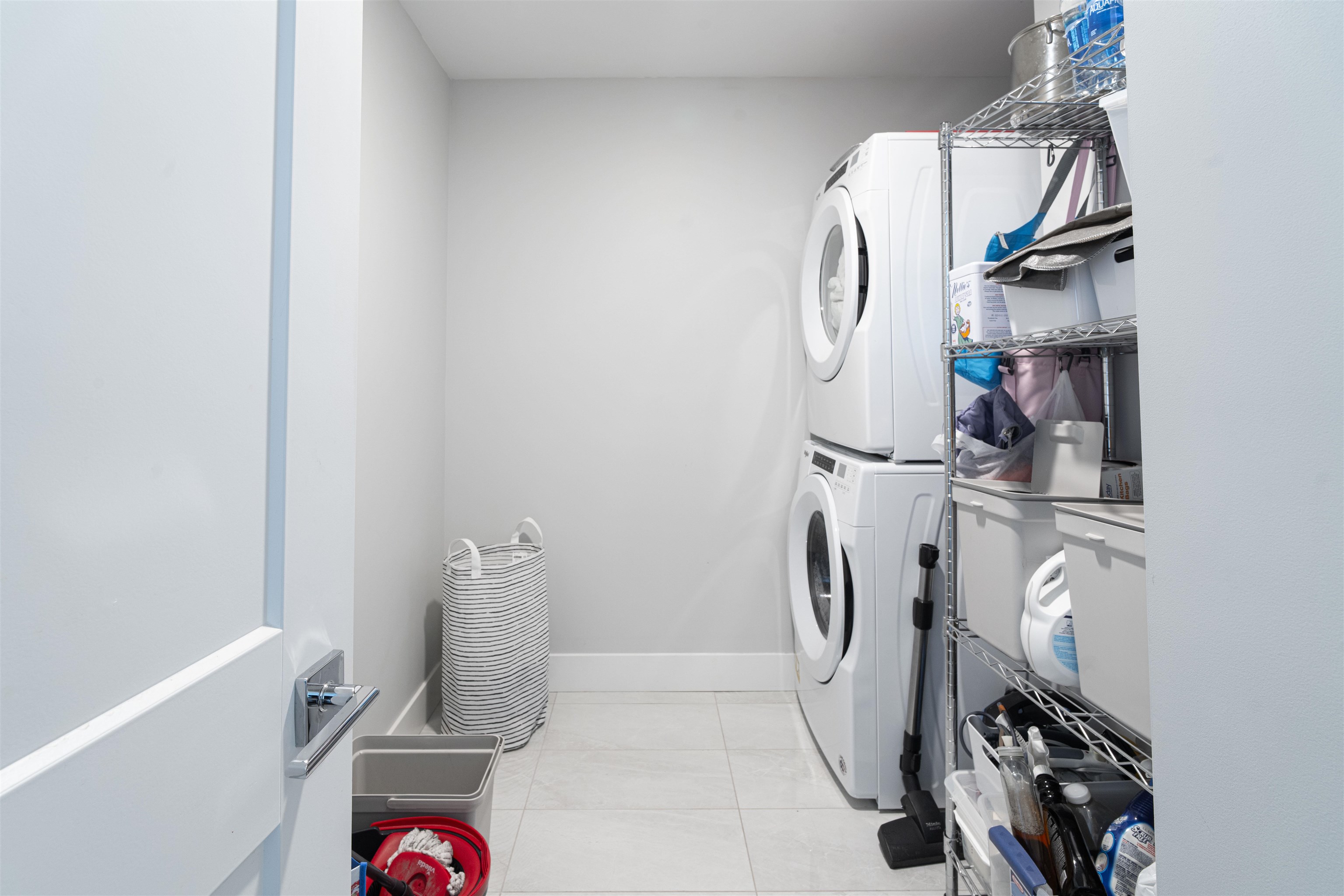 2180 Kelly Avenue 4615