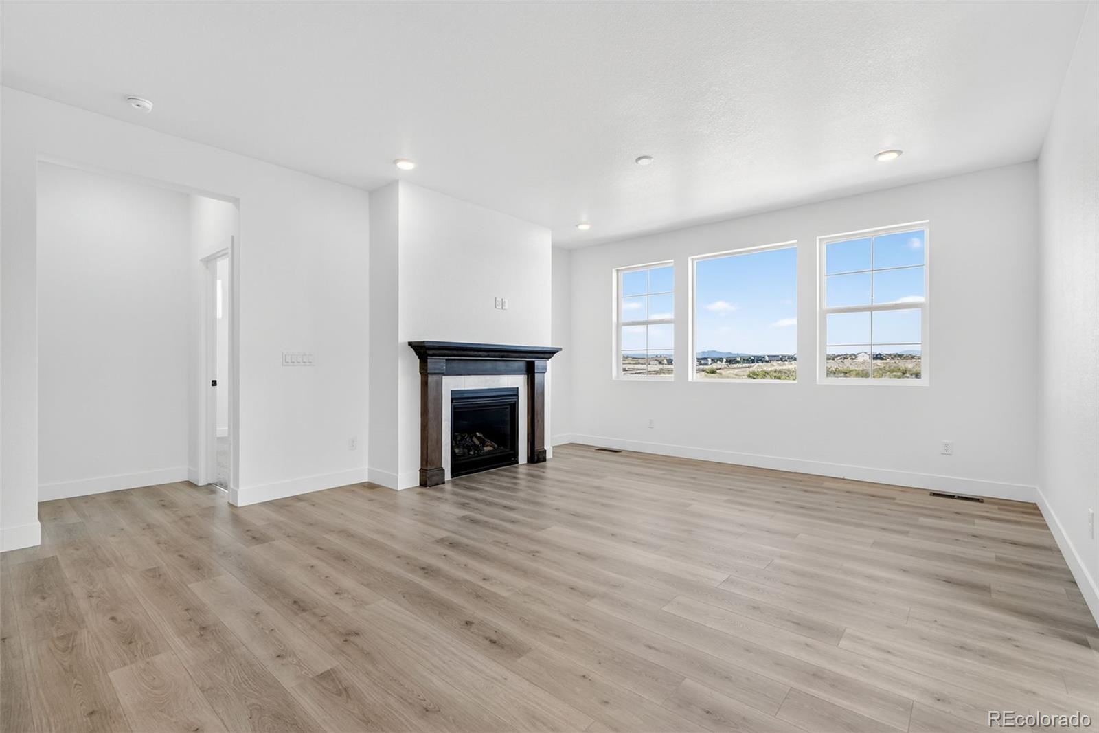 4285 Ridgewalk Point