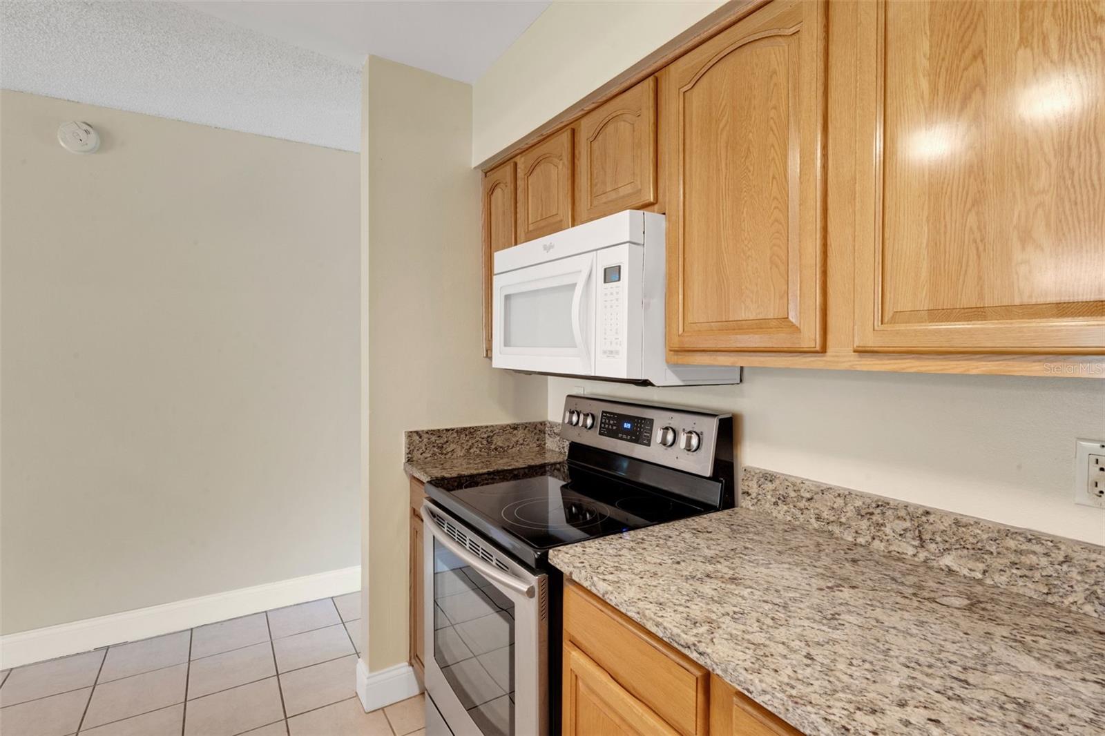 1606 Crystalview Trail