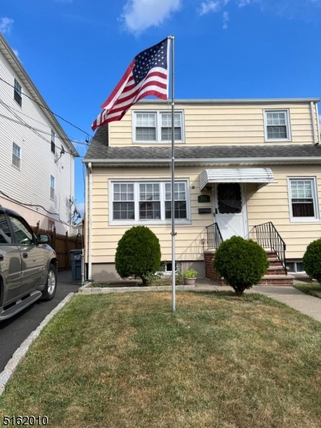 762 Old Rd 2, Elizabeth City, NJ 07202