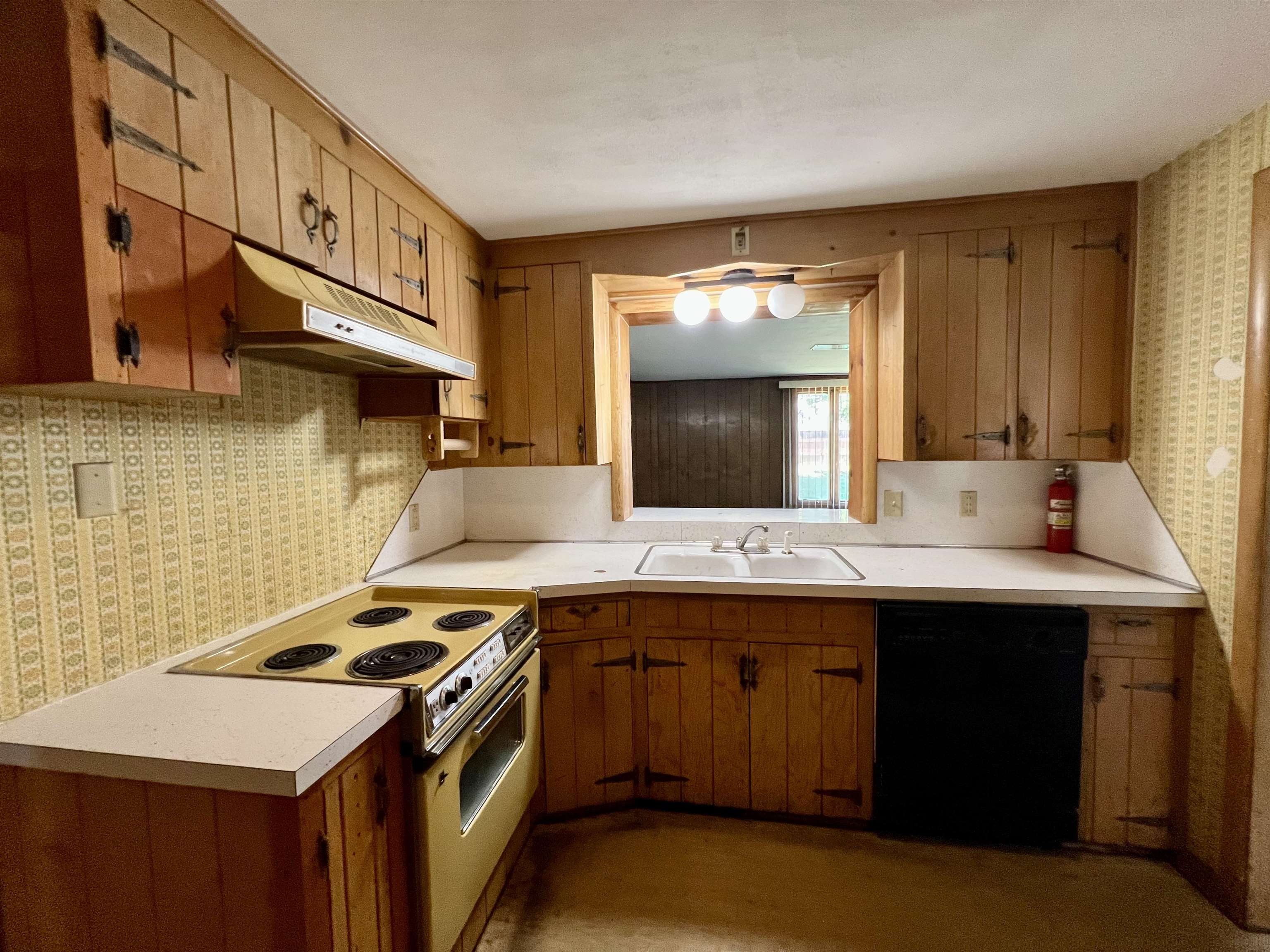 1105 N 7th