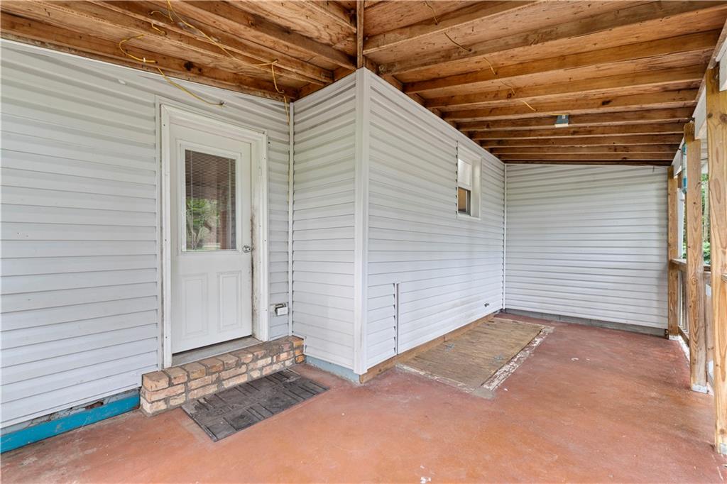 921 E Vine Street