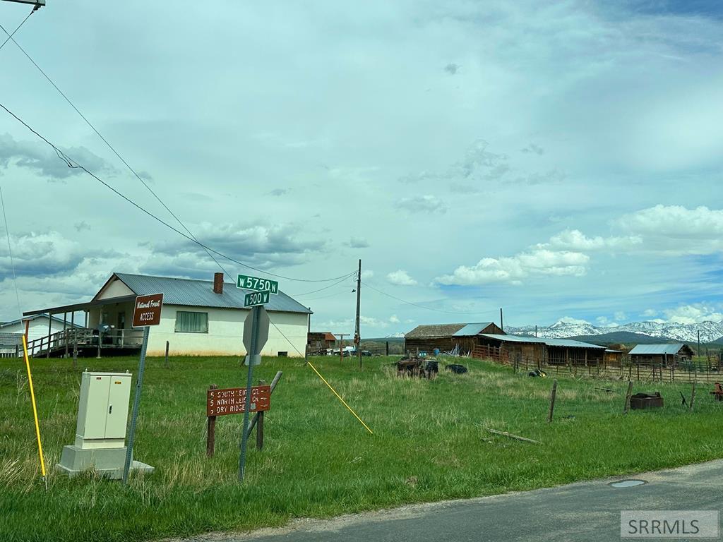 5775 N 500 W