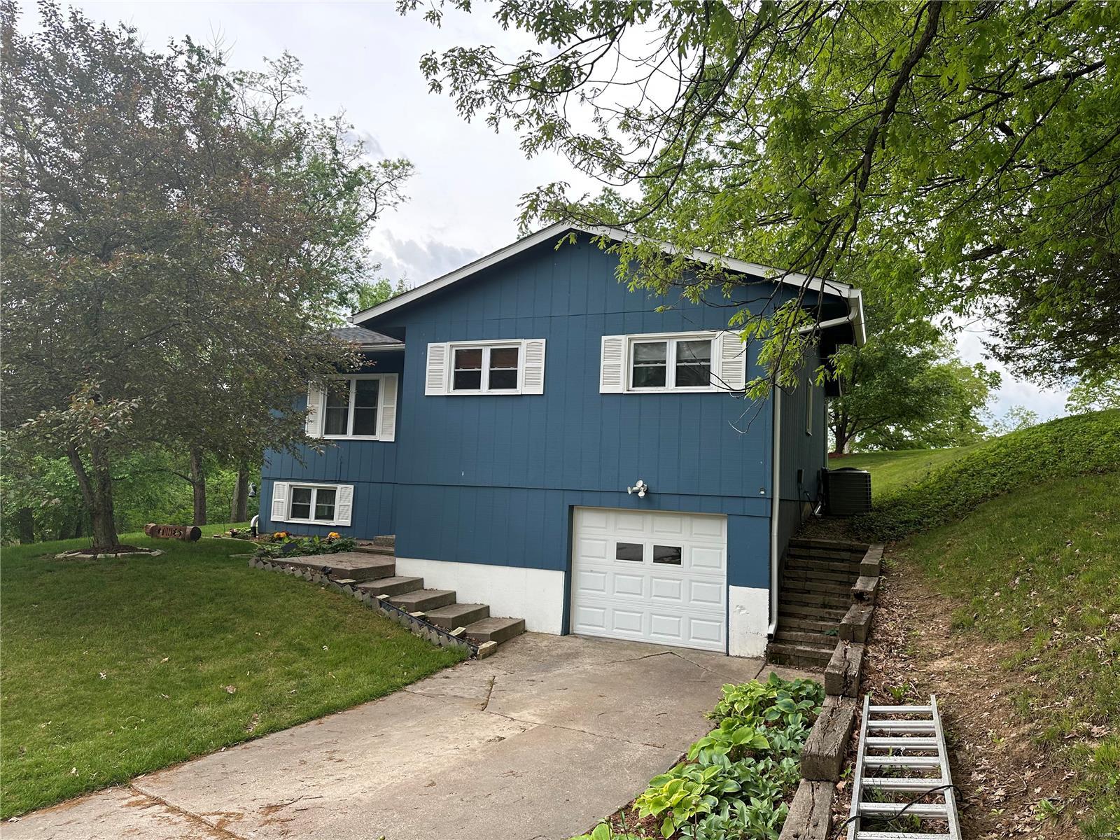 3221 Susan Drive