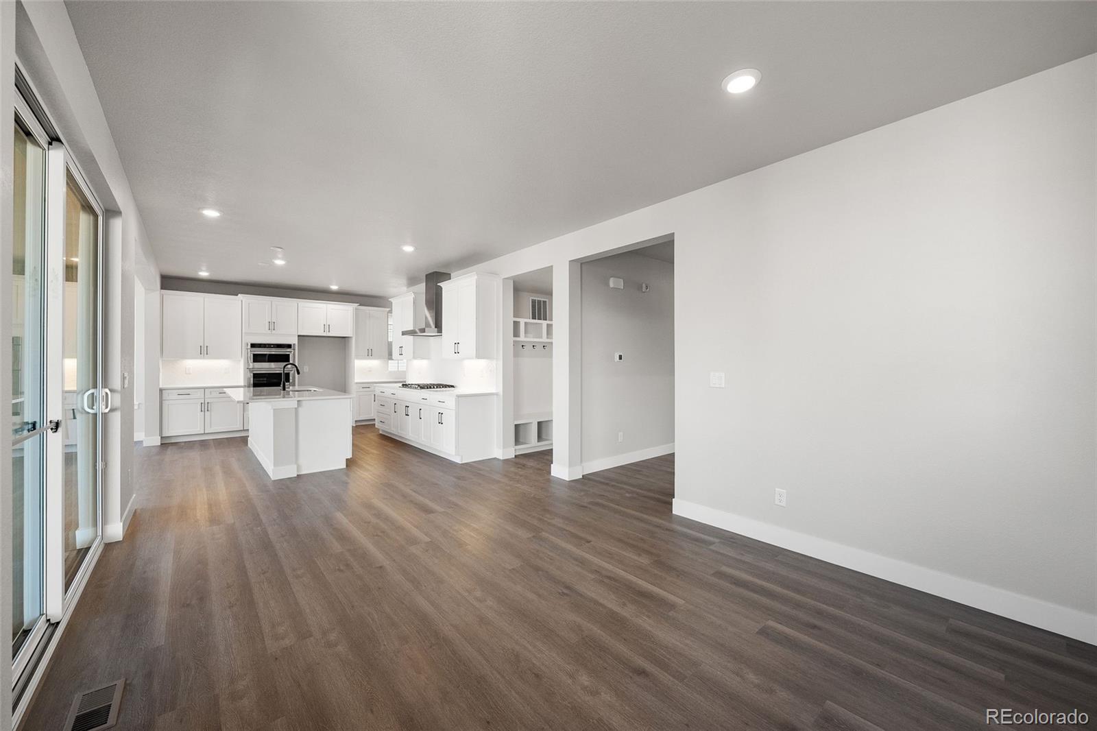 8652 Whiteclover Street