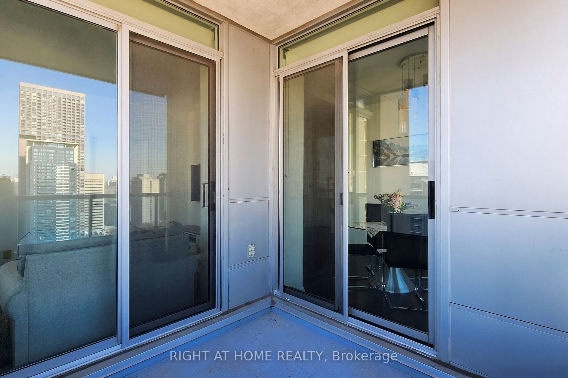 500 Sherbourne St 2402