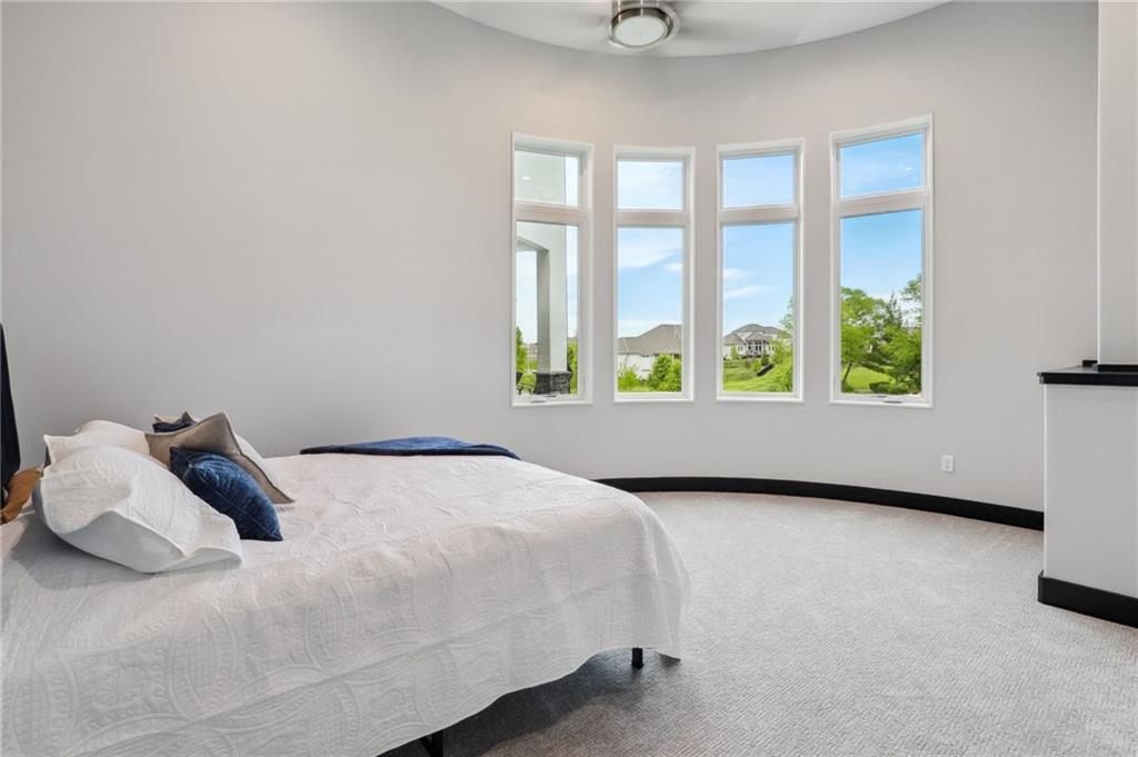 10239 N Kansas Avenue