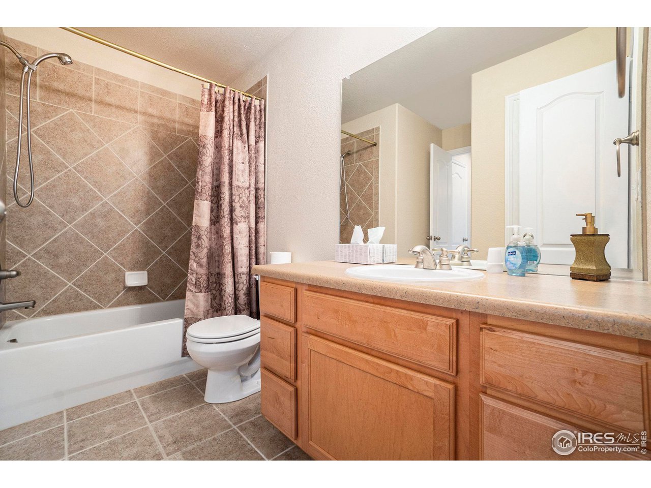 457 Harbor Ct