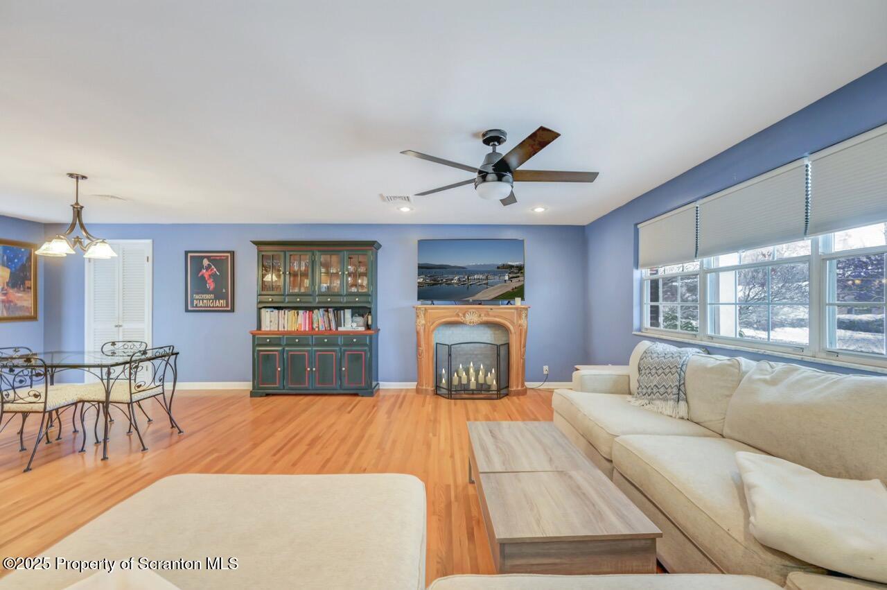 604 Oak Lane