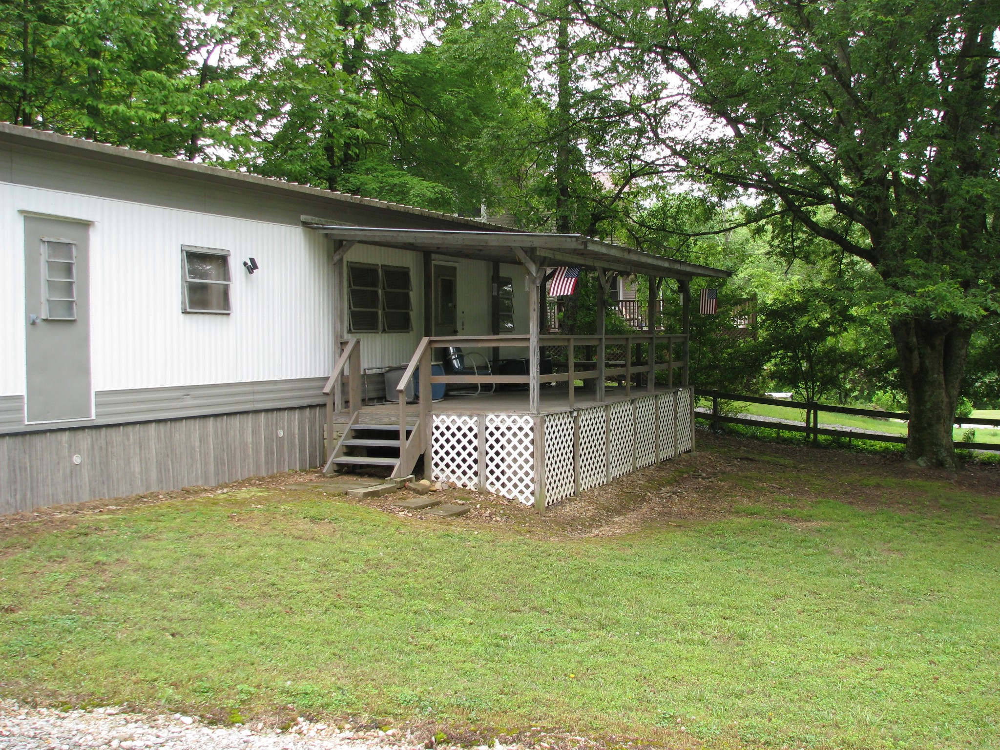 22 Whipperwill Ln