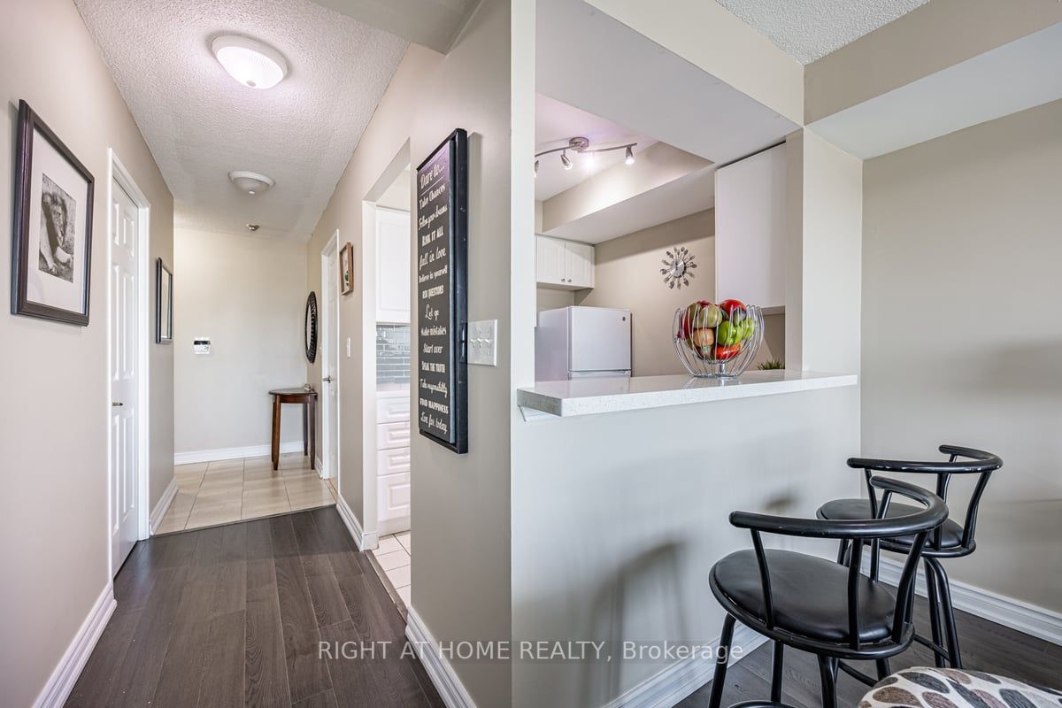 18 Lee Centre Dr 501