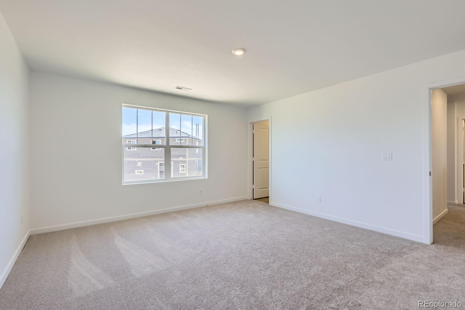 22094 E 39th Place