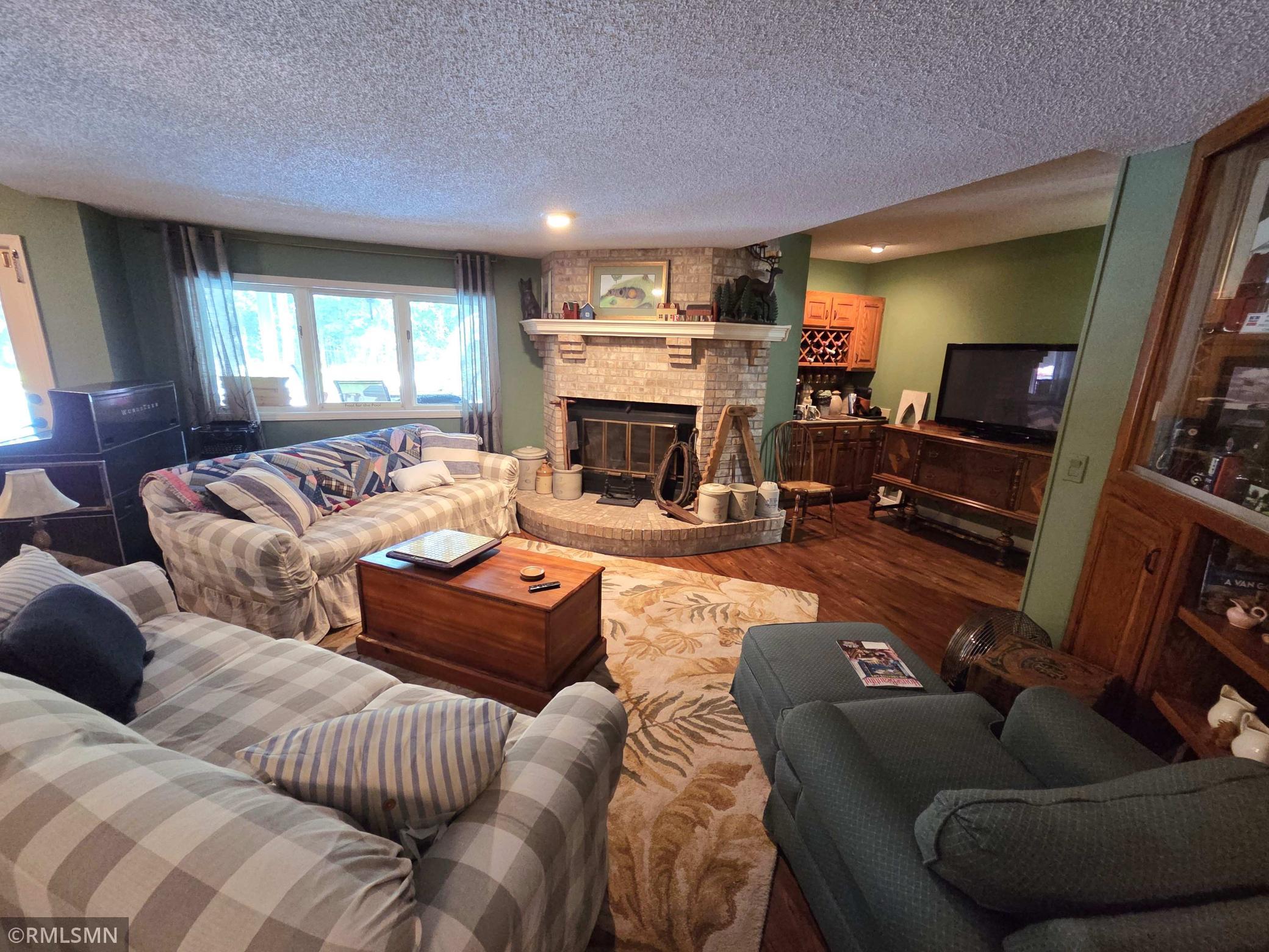 13060 Oakview Lane N