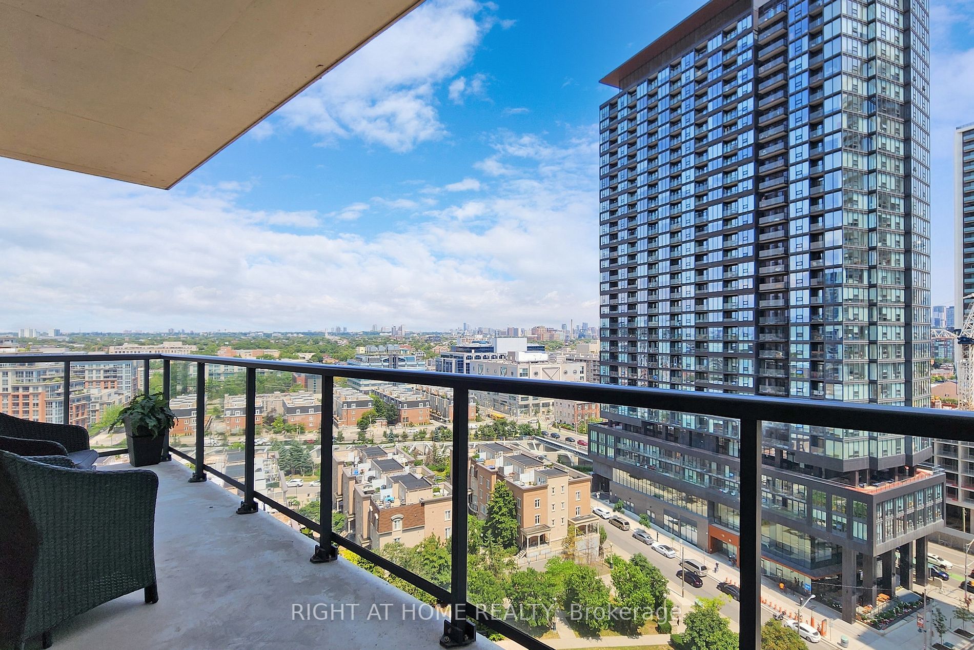 51 East Liberty St 1304