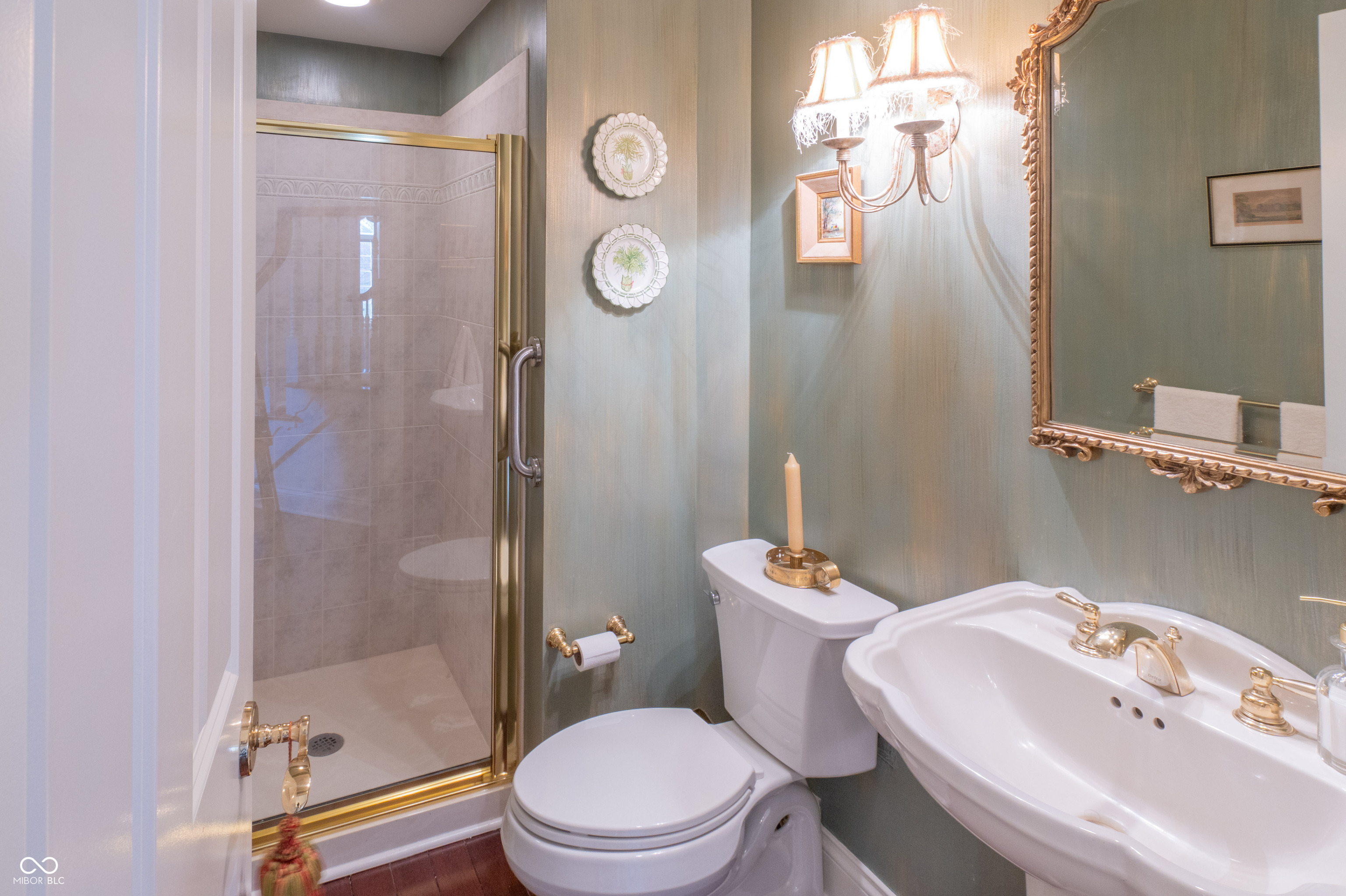 1700 Pathway Drive S