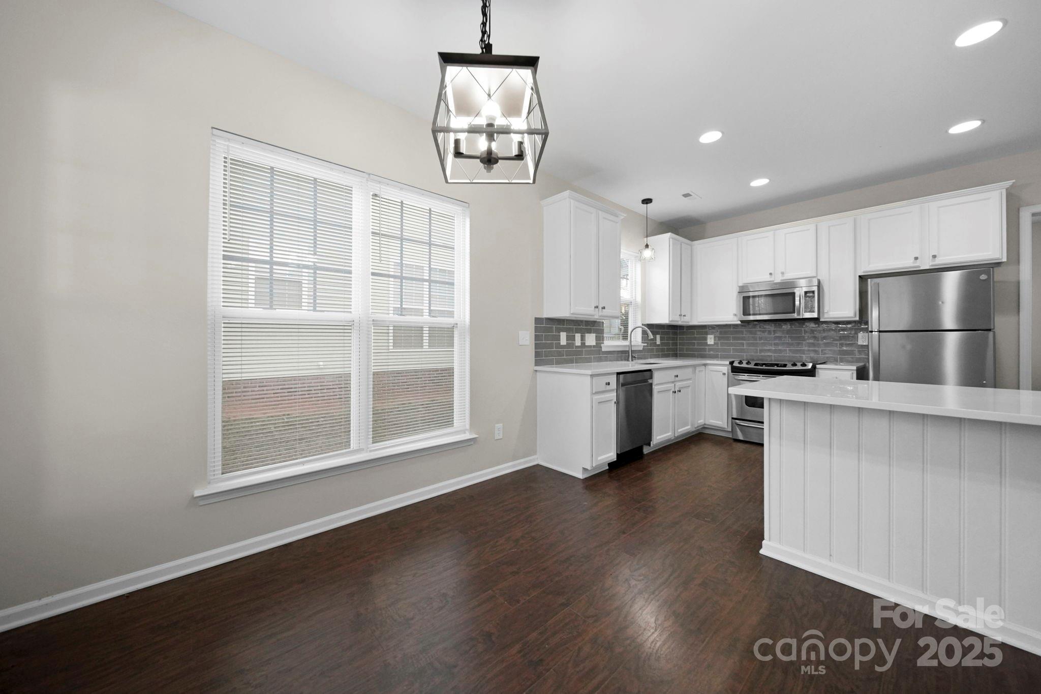 136 E Morehouse Avenue