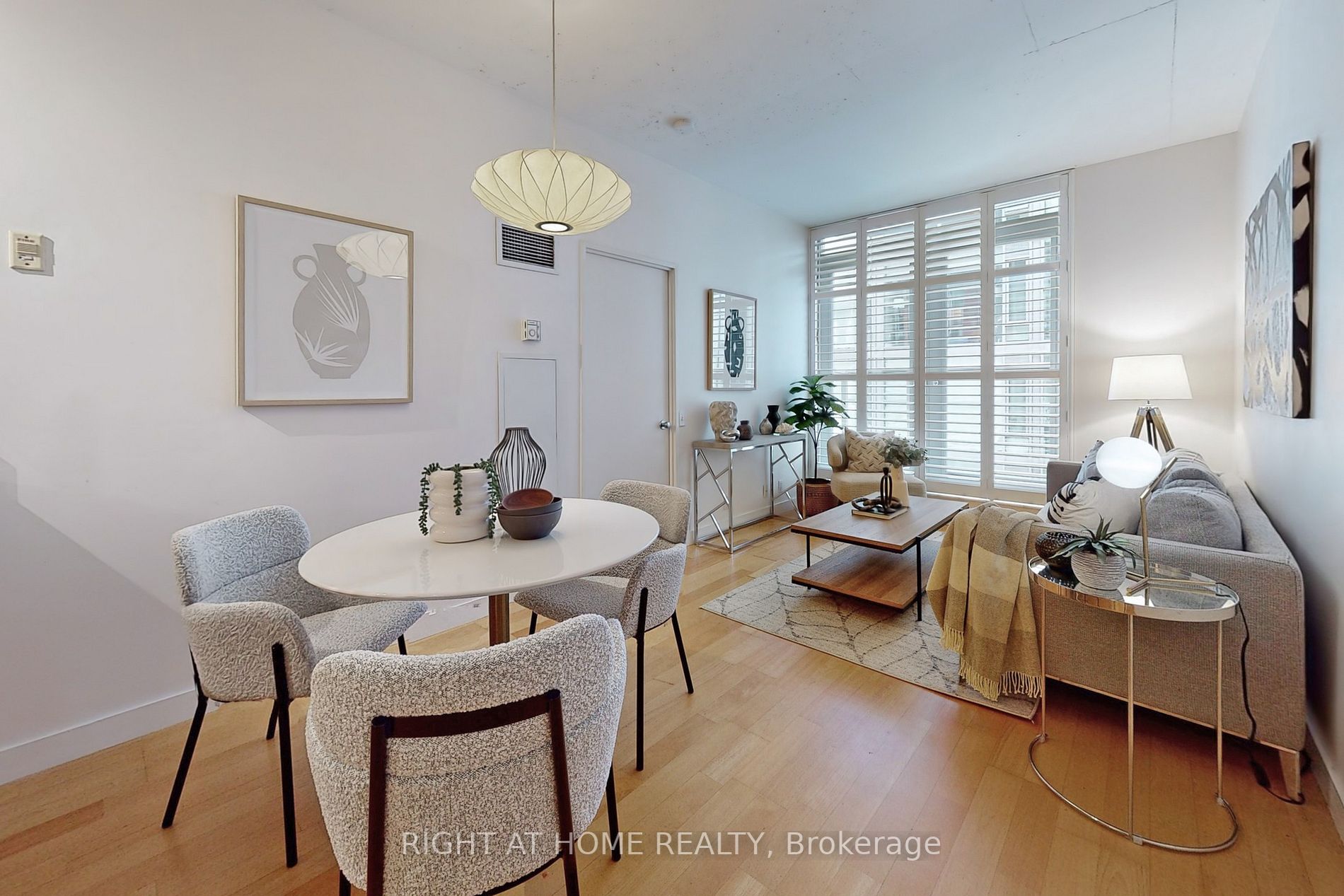 36 Charlotte St 405