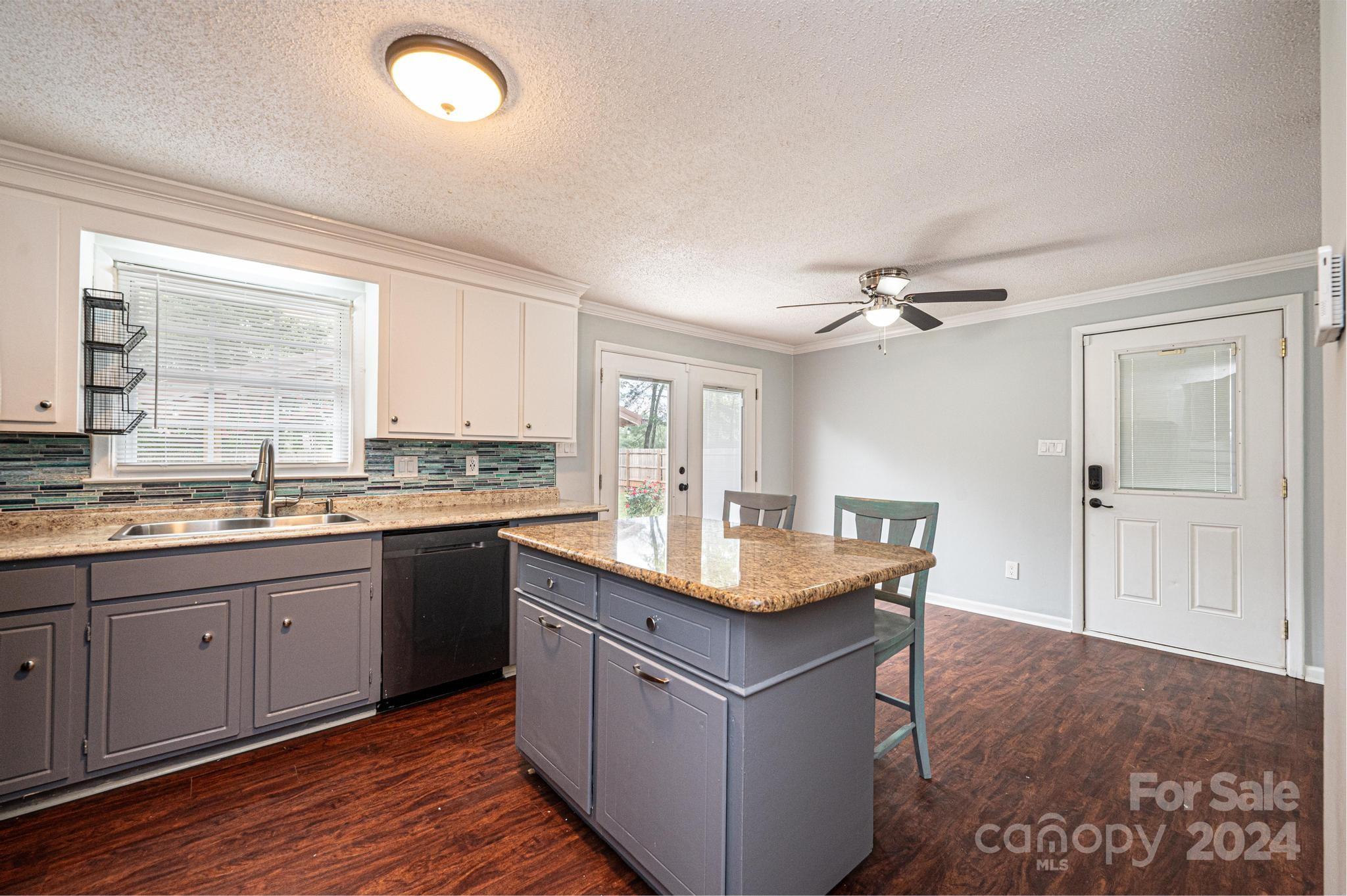 1661 Tanglewood Drive