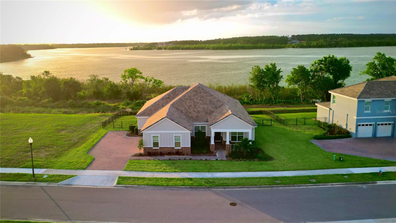17854 Hither Hills Circle, Winter Garden, FL