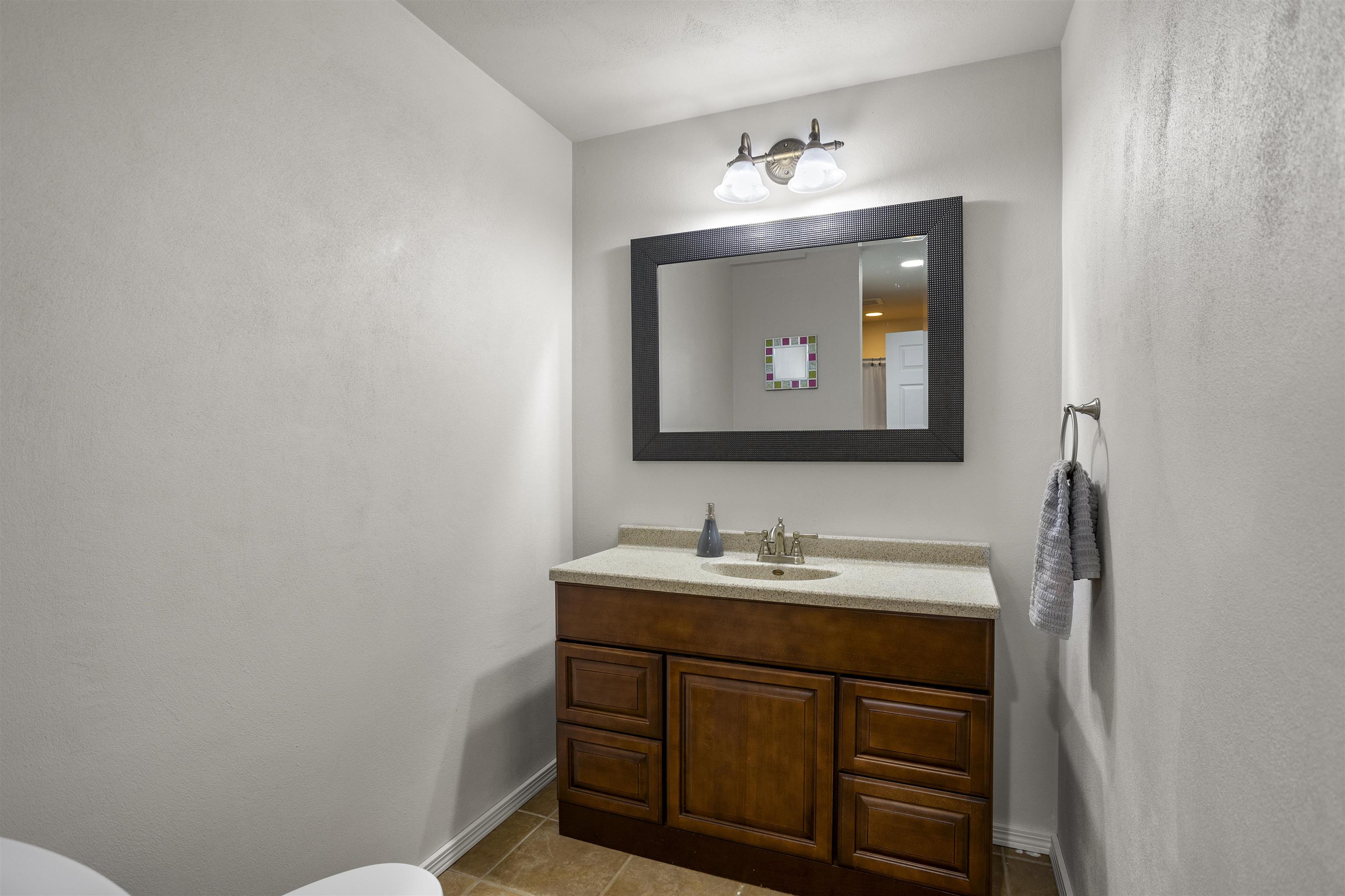 1501 E WYNDMERE Drive