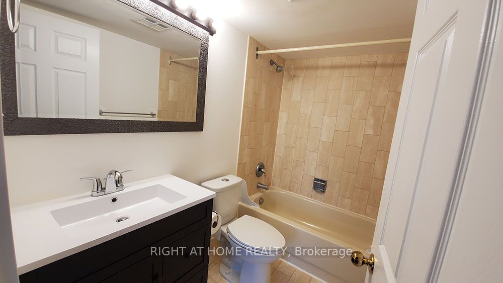 285 Enfield Pl 1009
