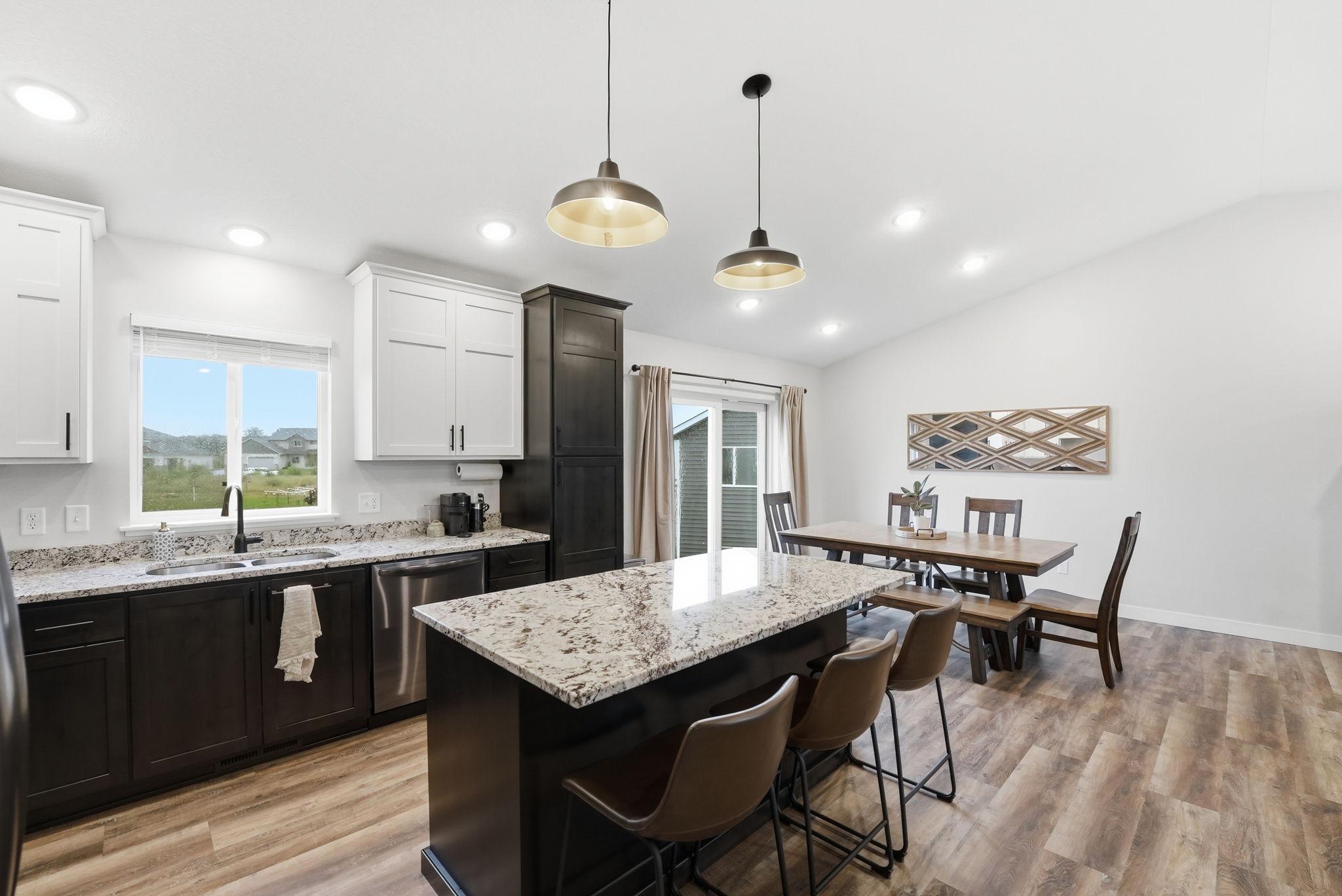 1013 26th Street Loop N