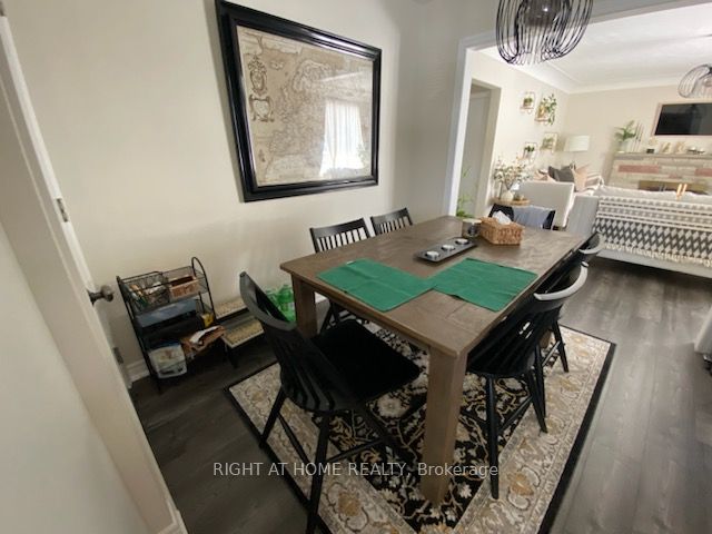 1279 Royal Dr Main