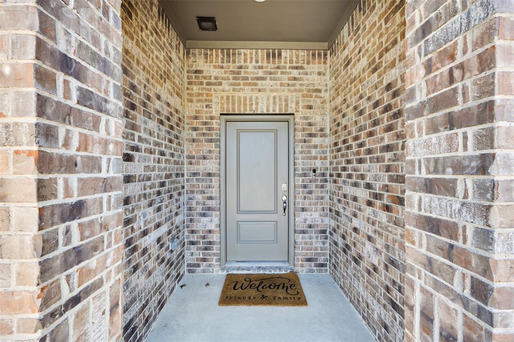 718 Fort Lane