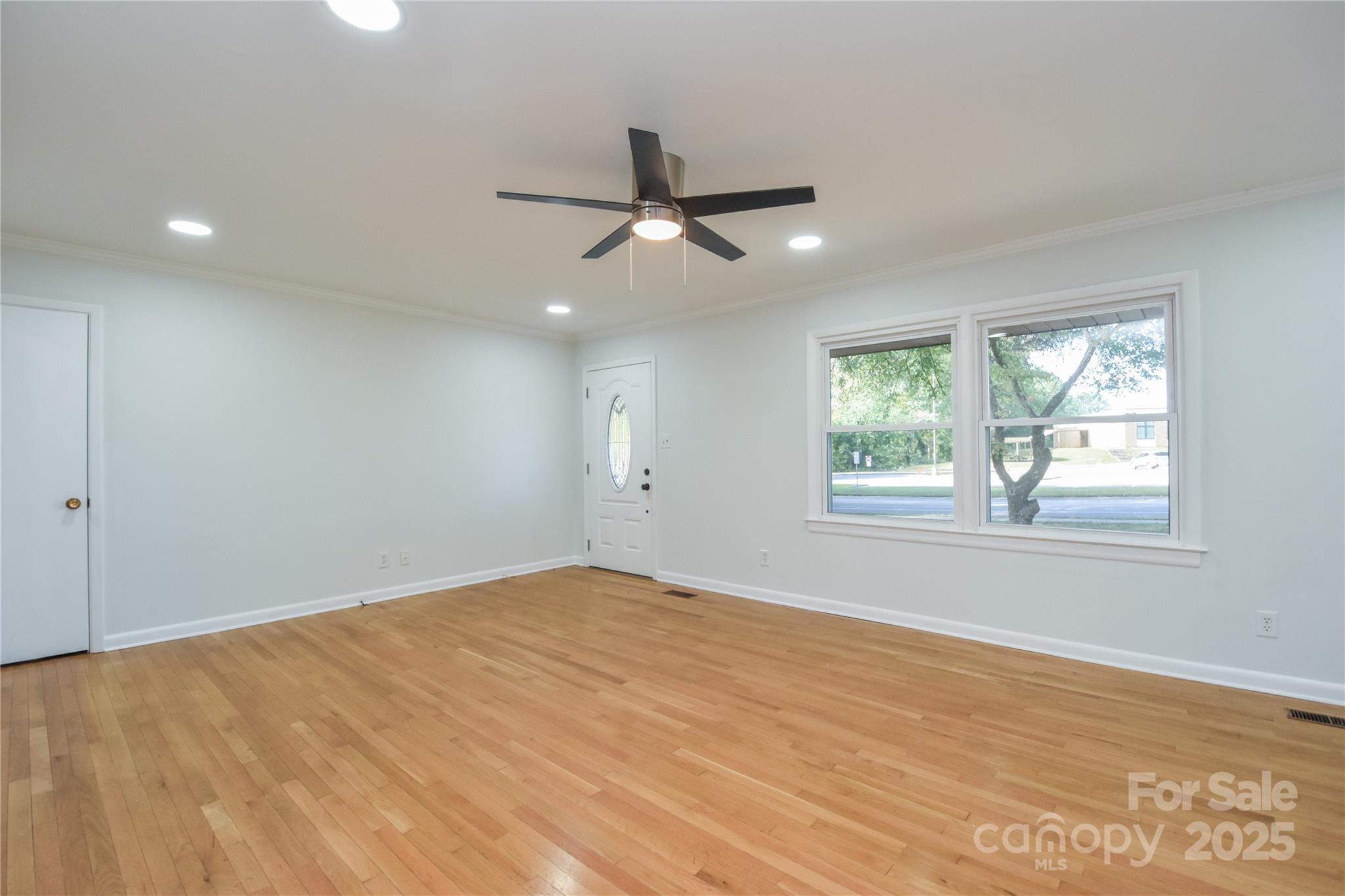 846 S Magnolia Street