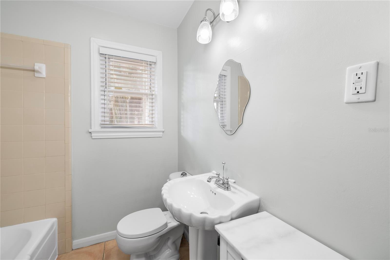 3808 W Granada Street