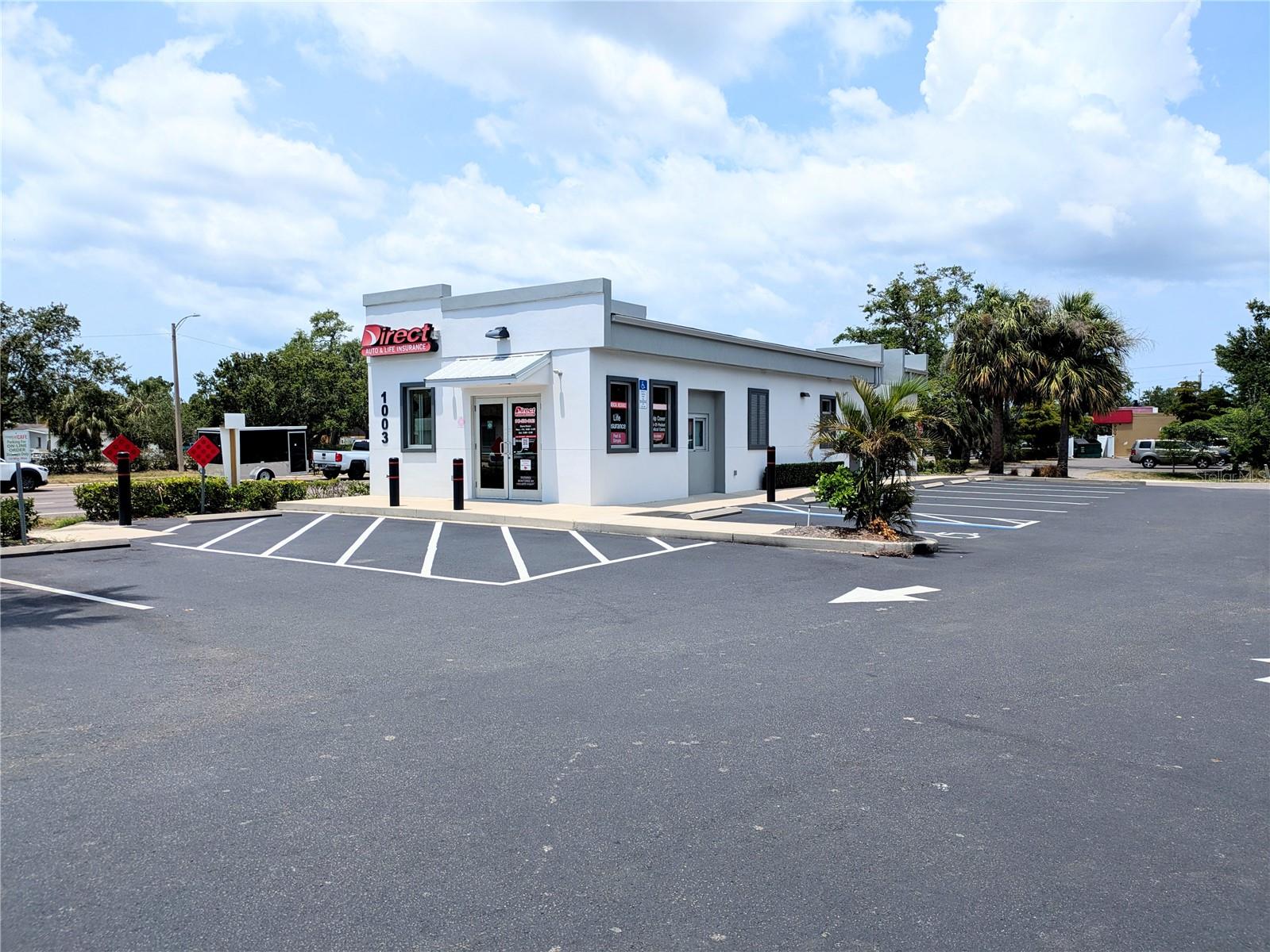 This 1,316 +/- Sq retail/ office building is situated on a corner lot with frontage on Tamiami Trail/ US 41 in Bradenton Florida. Tamiami trail is one of the busiest corridors in Bradenton with a traffic count of 65,500 vehicles per day with the site offering easy accessibility and ample parking off of 10th Avenue East. 

This offering includes the retail/office building, .22 +/- acre of land with cross access and cross parking easements with Tropical Smoothie next door.  Also has the potential to purchase an additional .5+/- acre of vacant land to the east that is ideal for additional retail or office uses and was previously approved for a drive-thru with a special use permit. The building is currently used as an office for Direct Insurance with a lease set to expire in August 2026.  A buyer can renew with the current tenant, or re-tenant, or occupy the building with several potential uses including restaurant, cafe, retail, office or medical office uses. 

A large number of employers drive business to the area including Pierce Manufacturing, the City of Bradenton, Manatee County Government Buildings, and other employment center.