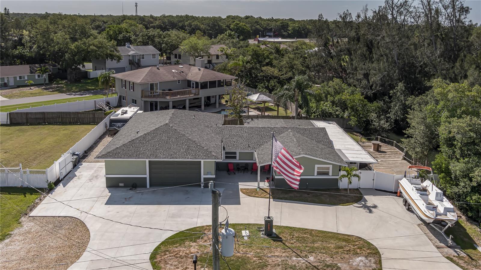 5318 Palmetto Point Drive