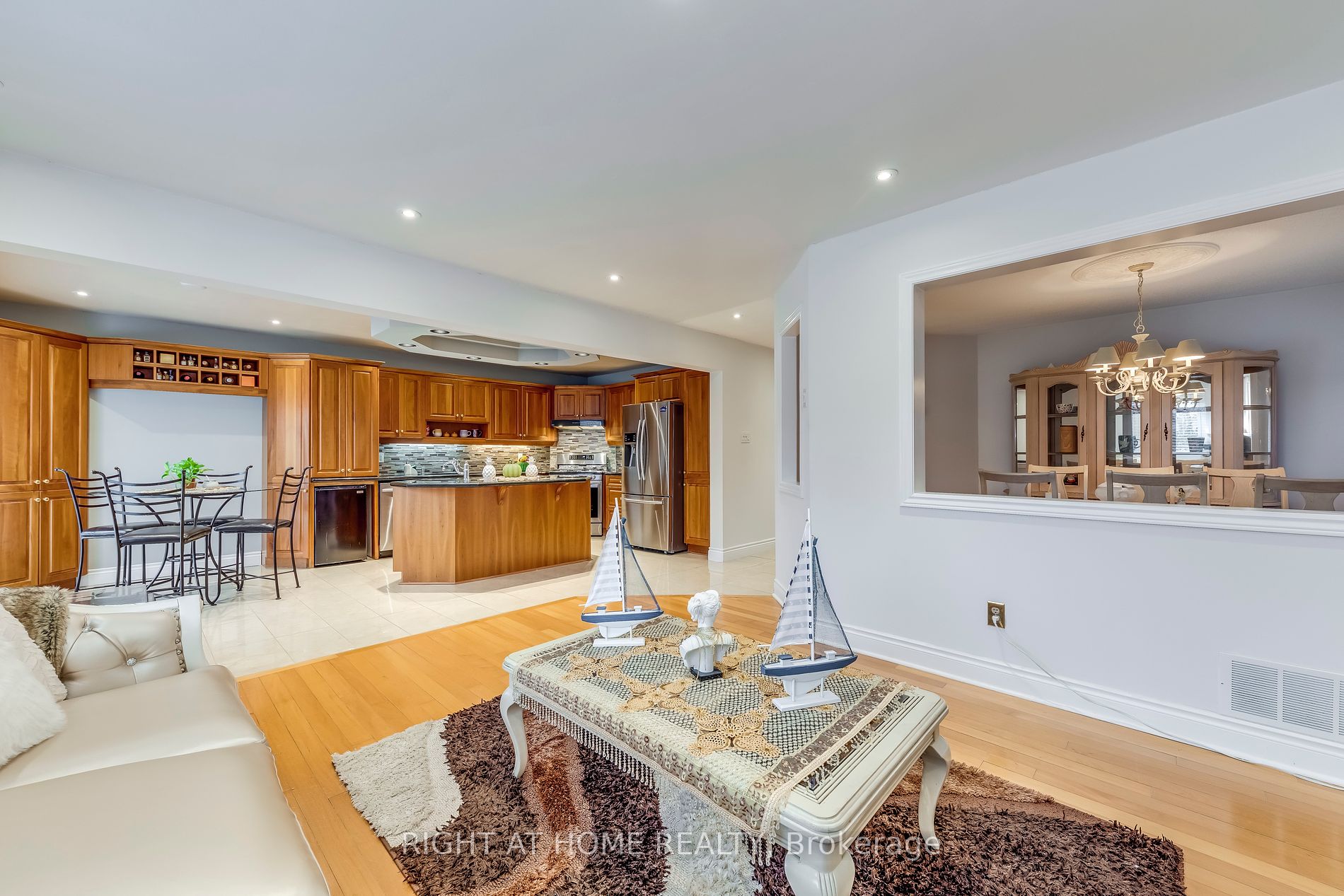 5832 Prairie Circ