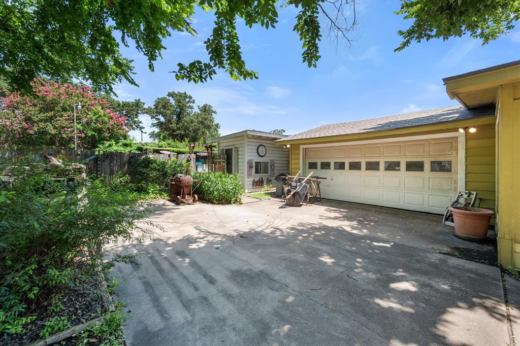120 Woodland Avenue