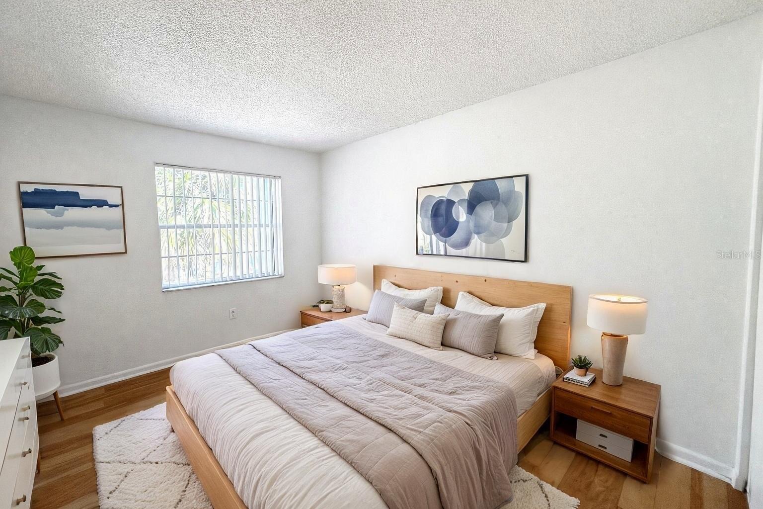 2505 N Alafaya Trail 8
