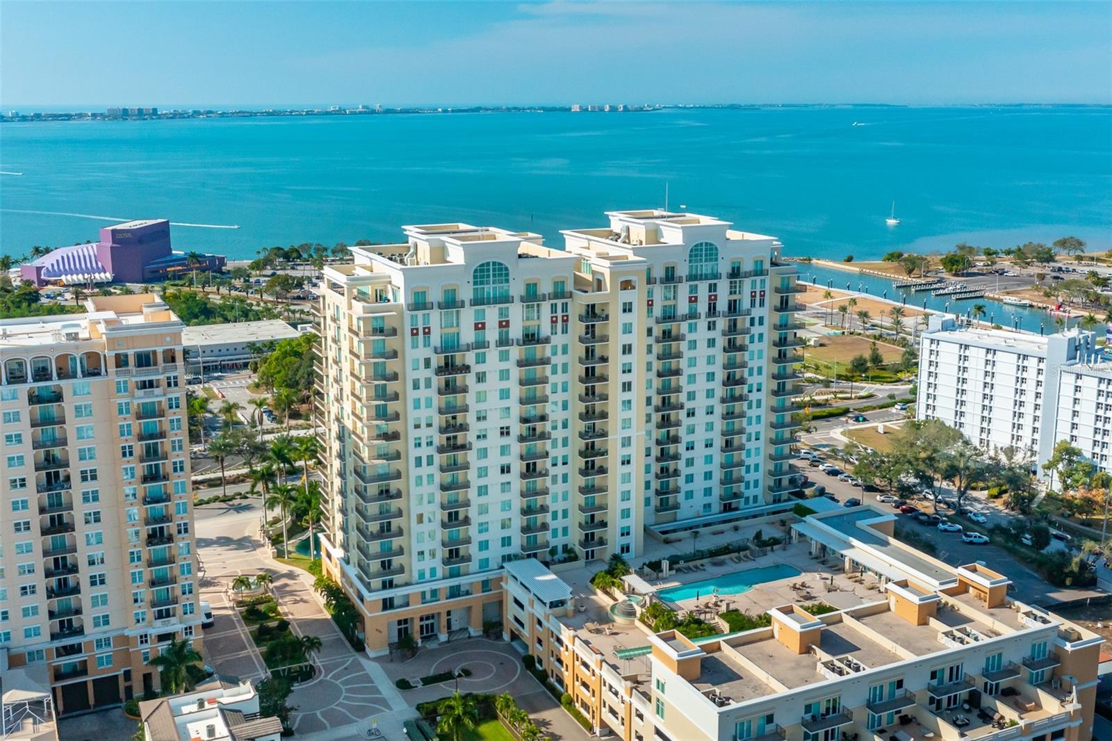800 N Tamiami Trail 611