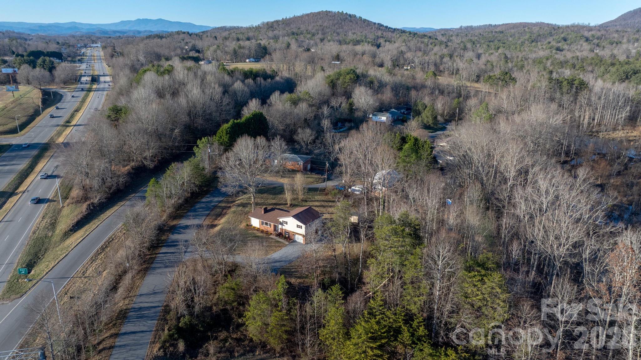 106 Royalwood Drive