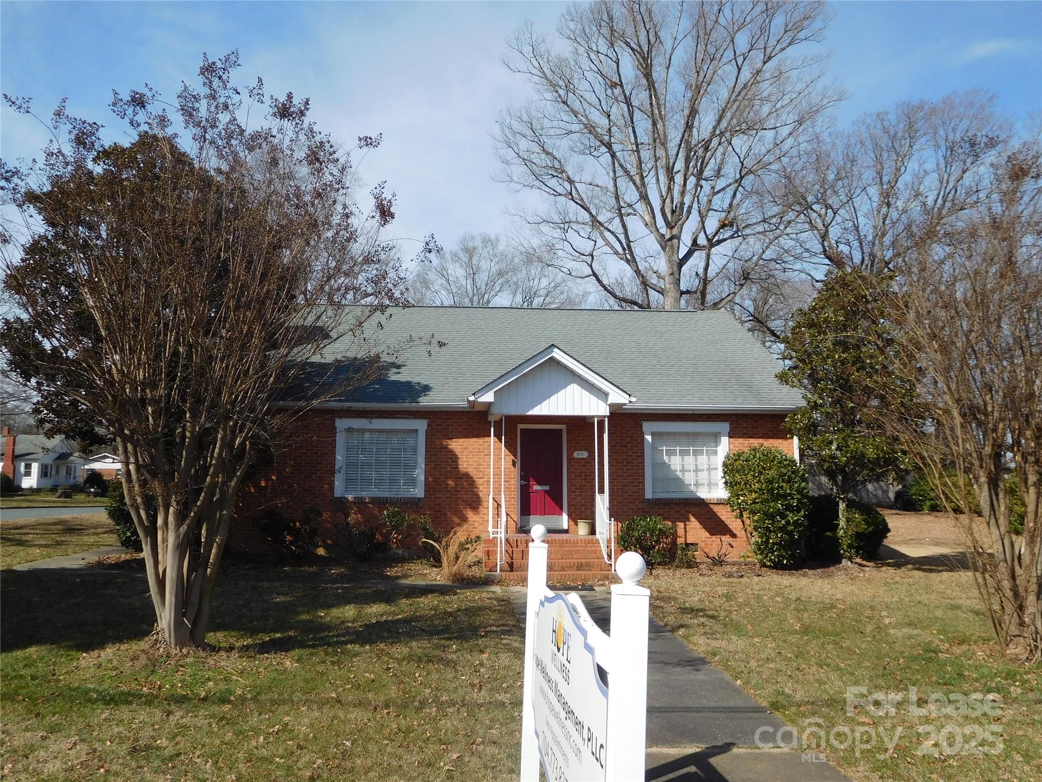 412 S Sutherland Avenue