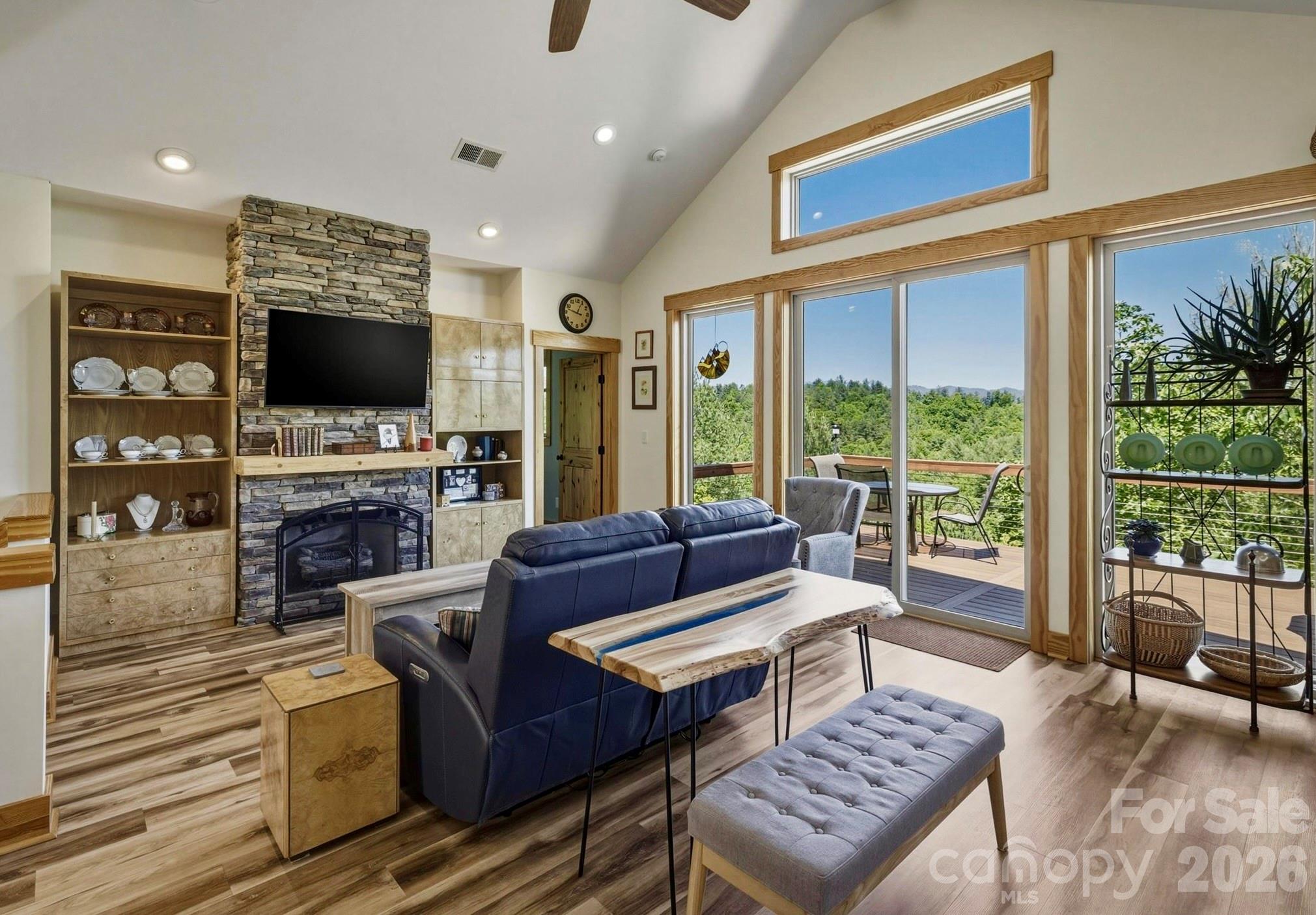 5564 Table View Lane