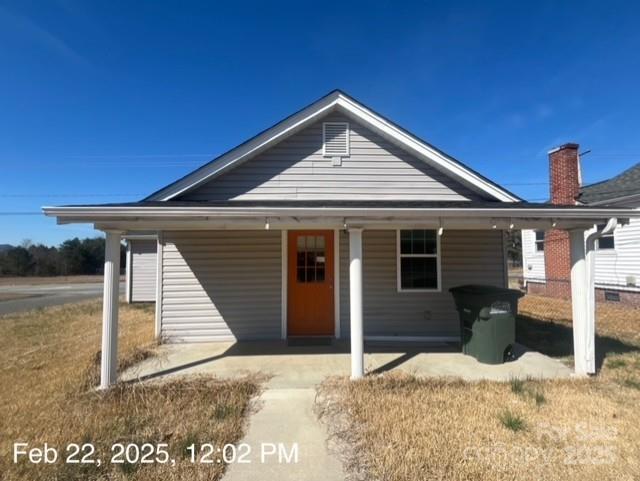 This home is located in a great area near downtown Gastonia. This property has been updated and is ready for the new owner to give it the new love it deserves. You will be impressed with all this home has to offer. There are open code enforcement issues related to the utilities and the seller is looking for a cash/hard money buyer.