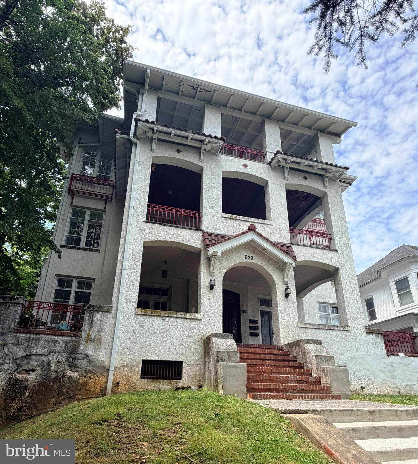 629 Oak Hill Avenue
