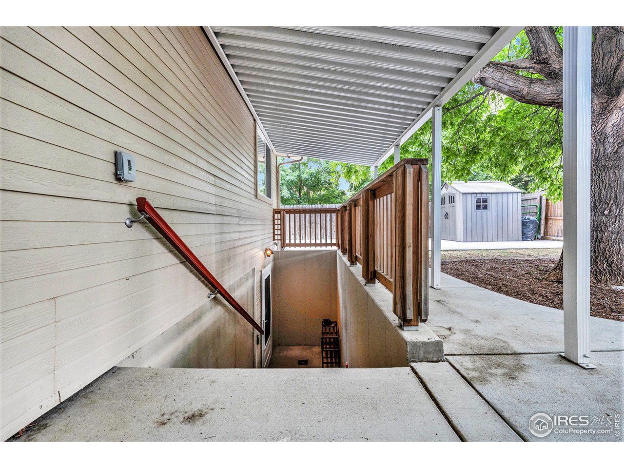 2151 S Custer Ave